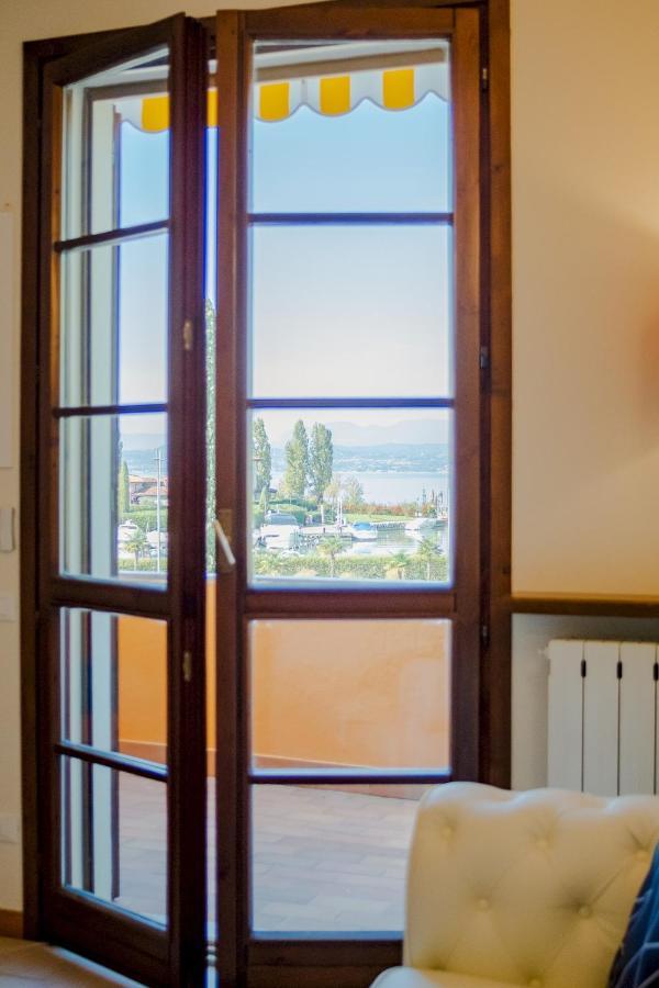 La Casa Sul Porto - Italian Homing Apartment Sirmione Exterior foto